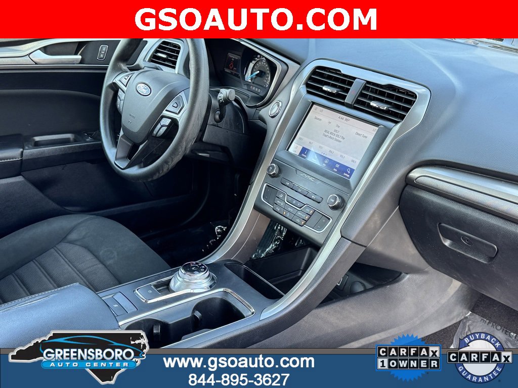Used 2020 Ford Fusion SE image 5