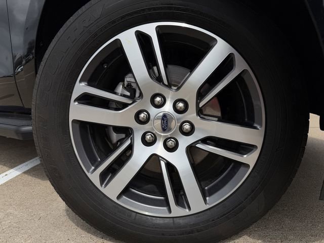 Used 2024 Ford Expedition Max Limited image 11
