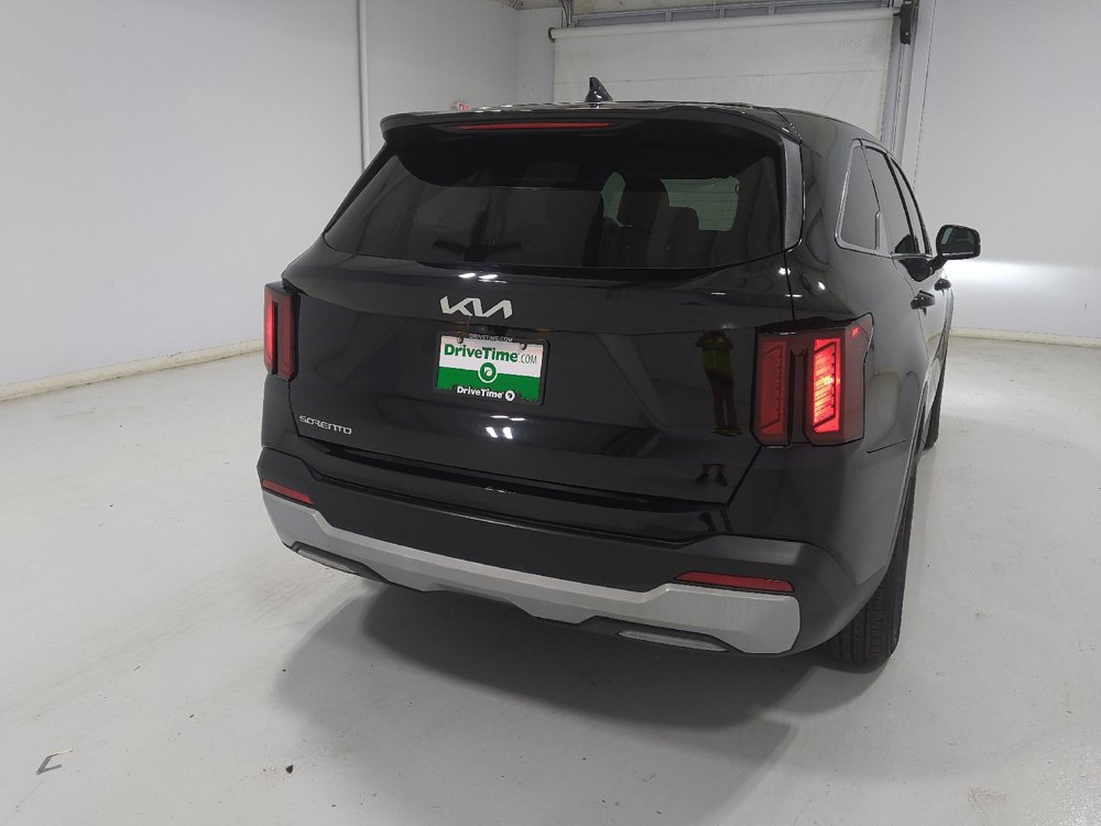 Used 2024 Kia Sorento LX FWD image 7