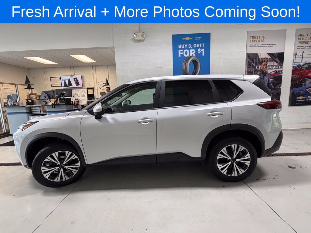 Used 2023 Nissan Rogue SV AWD/4WD image 5