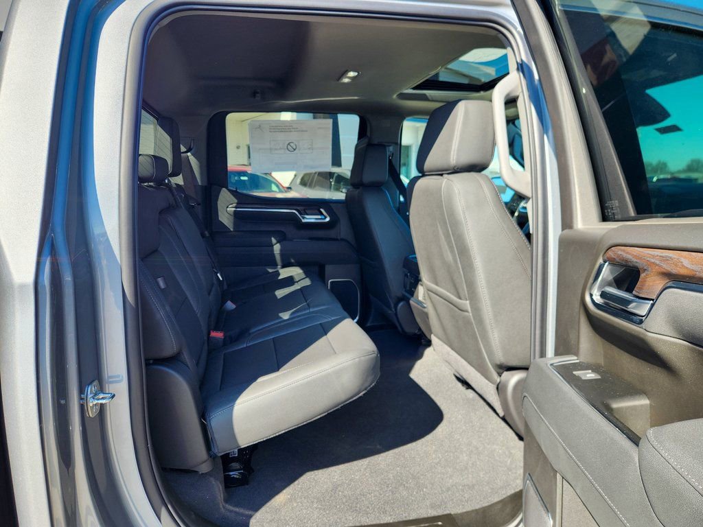 New 2026 GMC Sierra 1500 SLT w/ SLT Premium Plus Package image 29