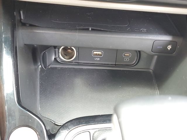 Certified 2023 Kia Soul EX FWD image 30