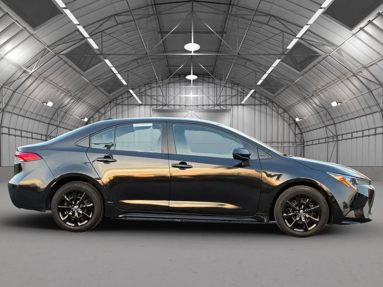 Used 2022 Toyota Corolla LE image 8