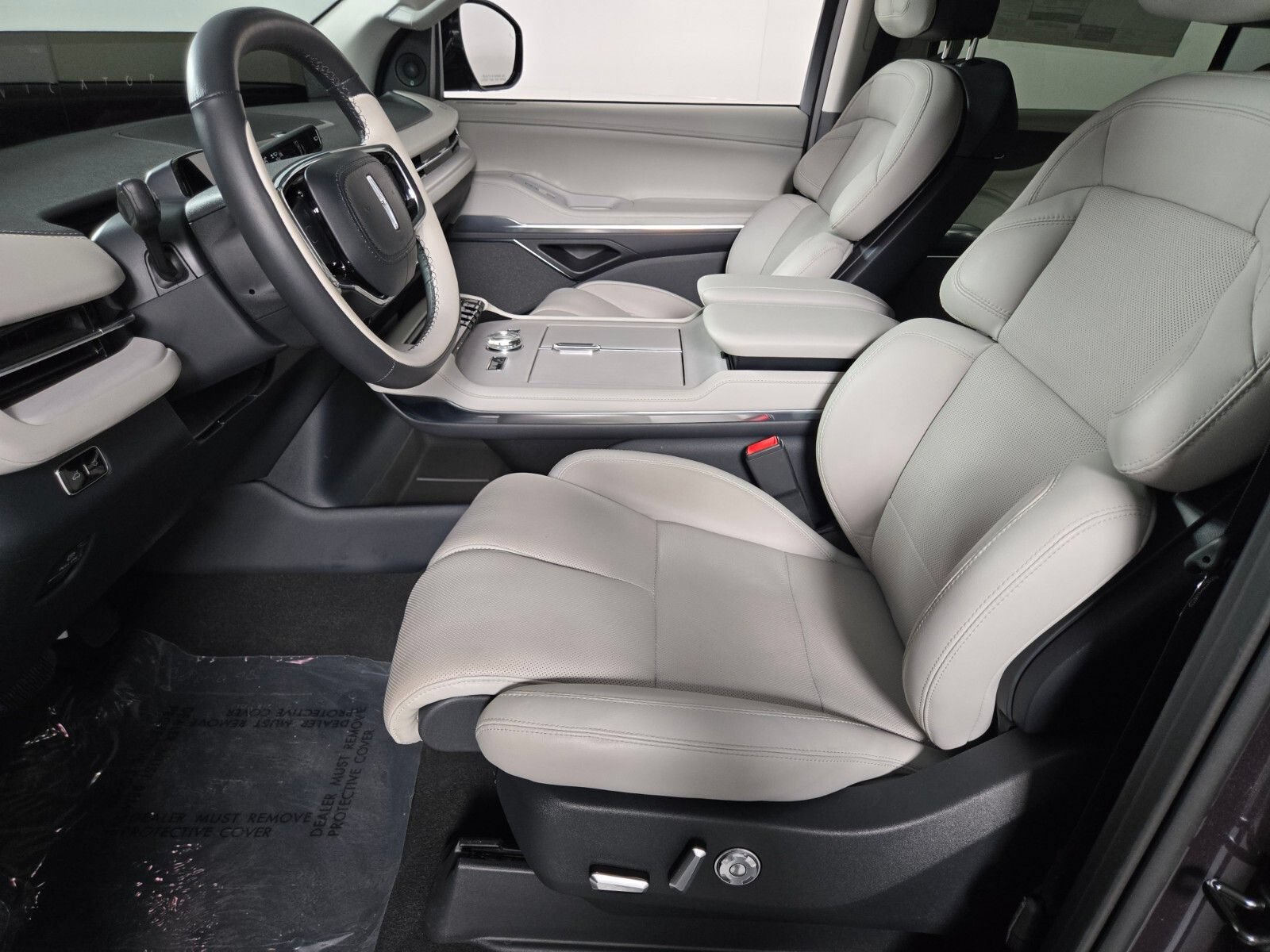 New 2026 Lincoln Navigator L Reserve w/ Jet Appearance Package AWD/4WD image 13