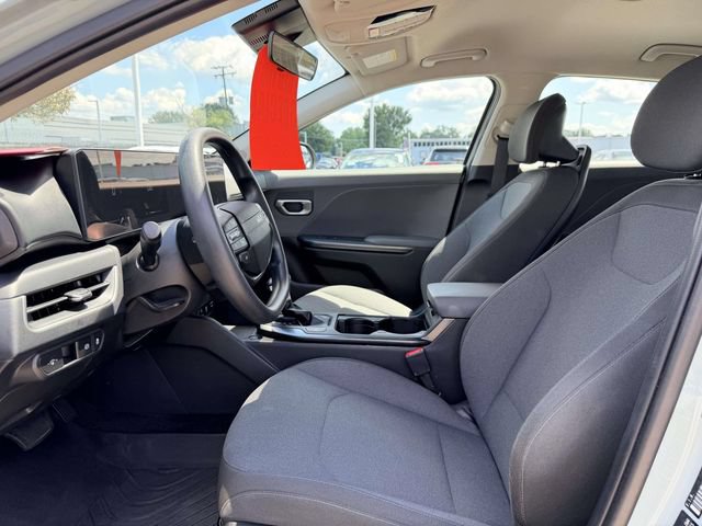 Used 2025 Kia K4 FWD image 16