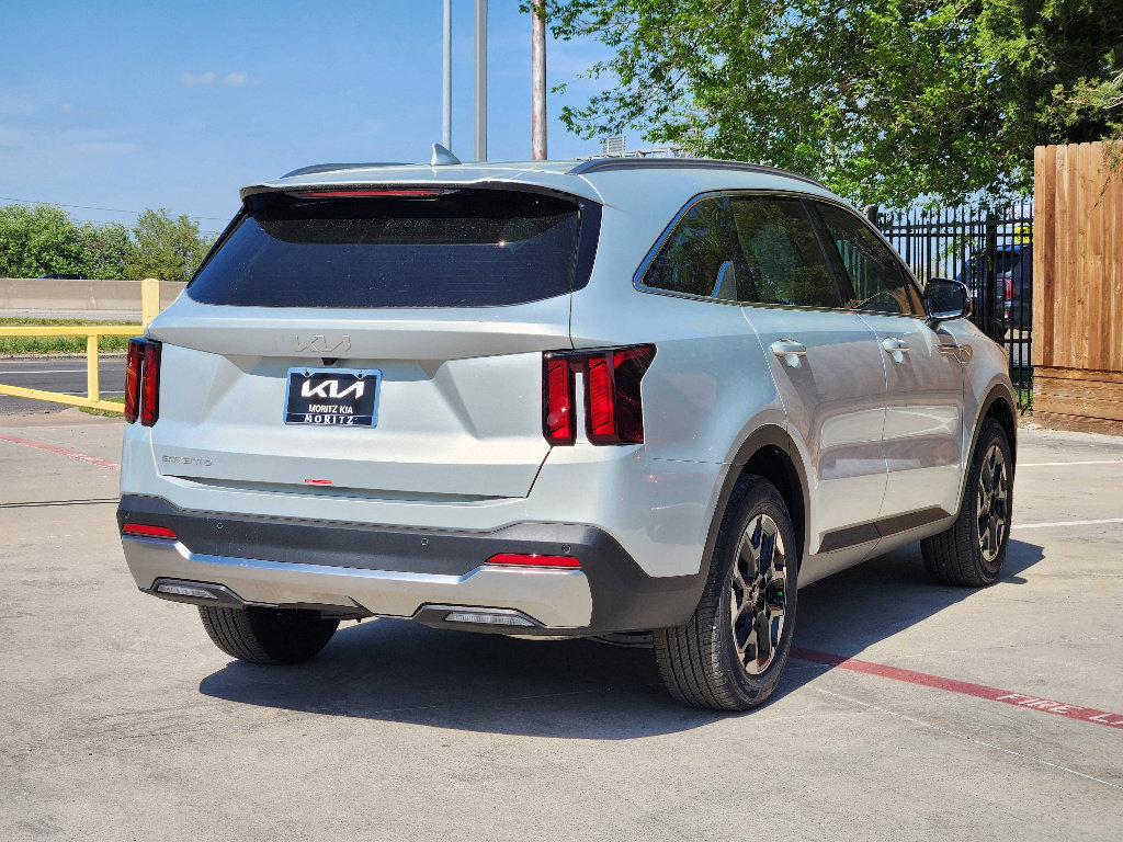 New 2026 Kia Sorento S image 4