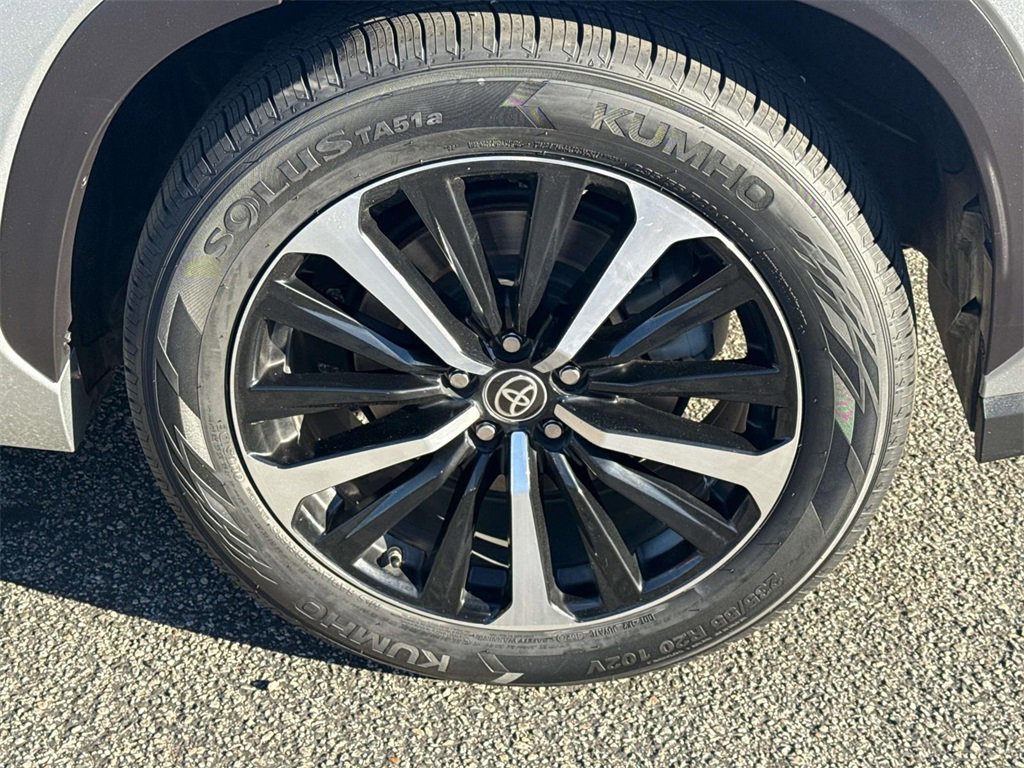 Used 2021 Toyota Highlander XSE image 31