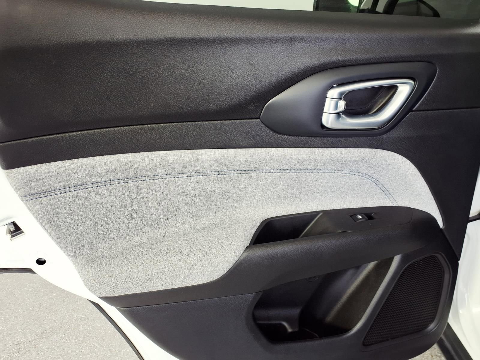 Used 2023 Jeep Compass Sport image 25