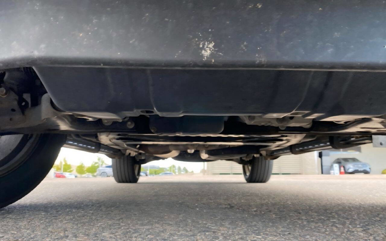 Used 2014 INFINITI QX80 4WD w/ Deluxe Touring Package image 18