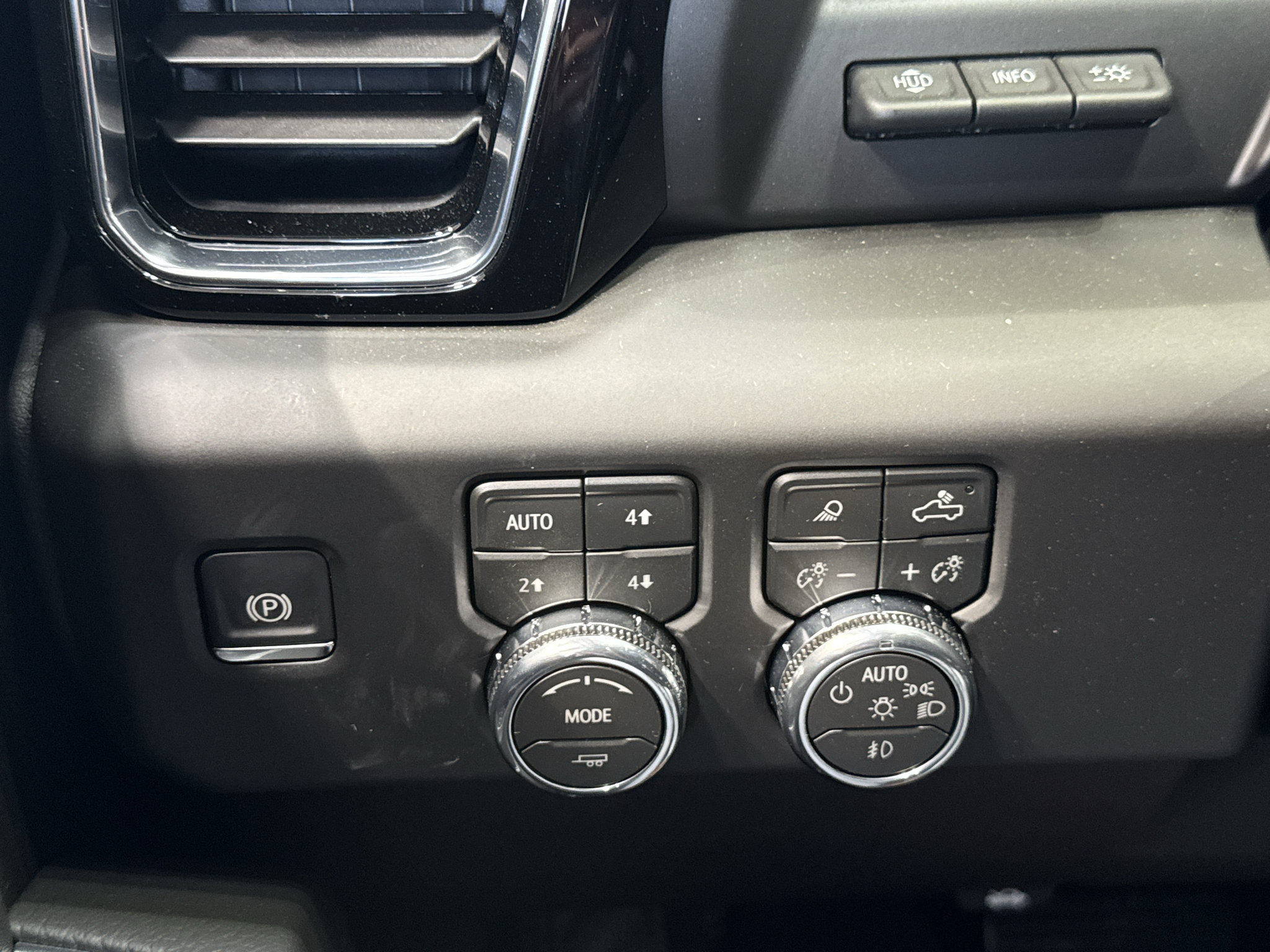 New 2026 GMC Sierra 1500 Denali w/ Technology Package AWD/4WD image 38