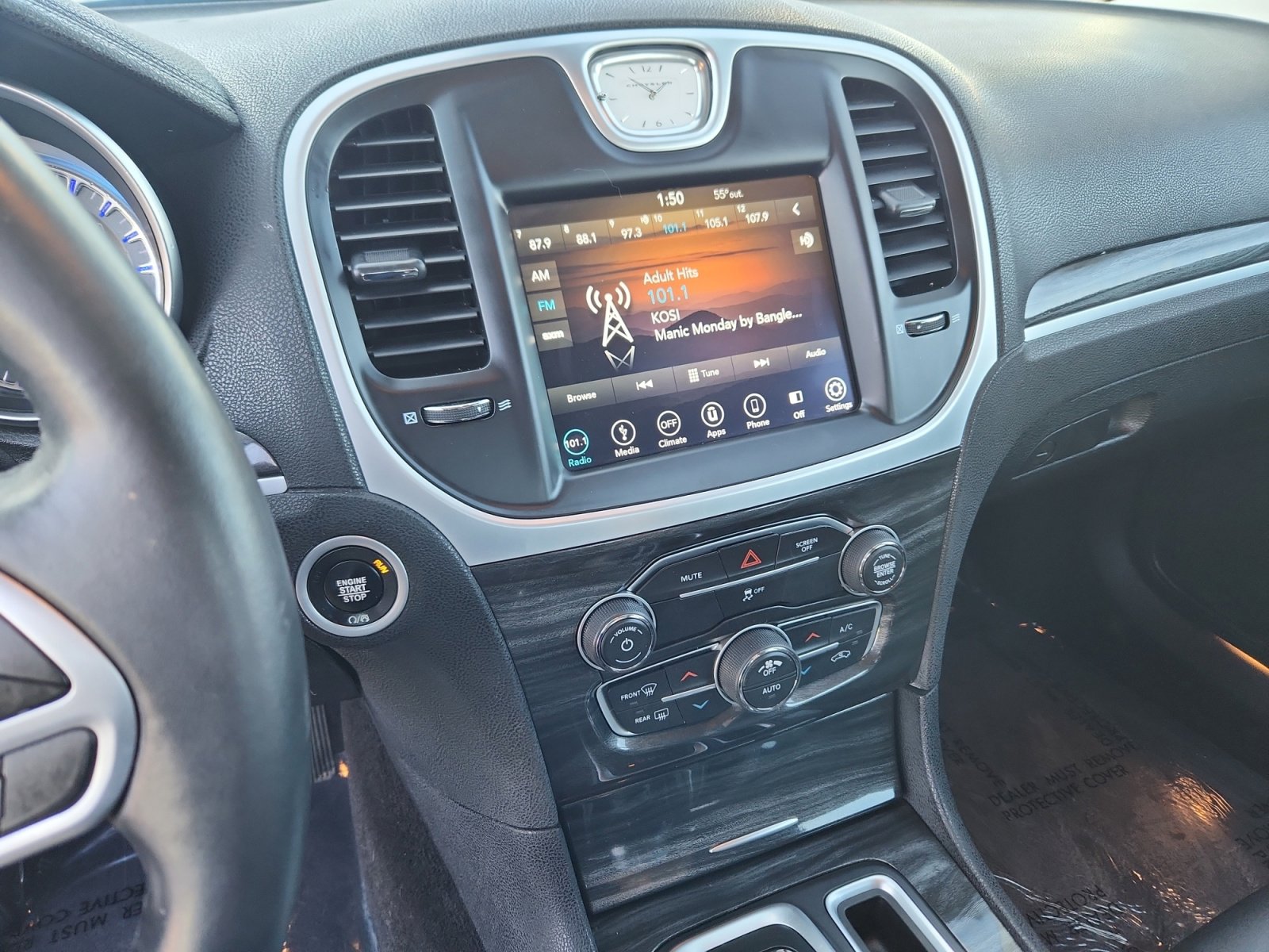 Used 2018 Chrysler 300 Touring image 13