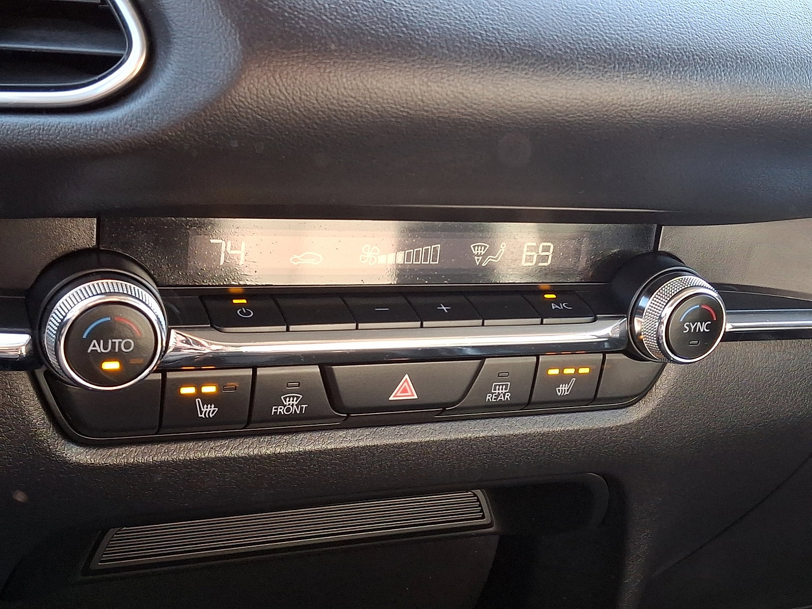 Certified 2023 MAZDA CX-30 AWD 2.5 S w/ Preferred Package image 17