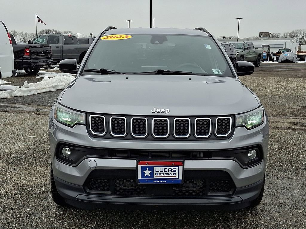 Used 2023 Jeep Compass Latitude w/ Convenience Group image 4