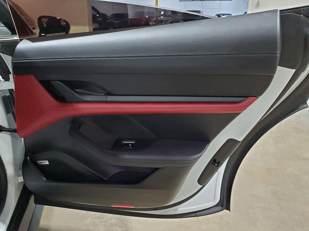 Used 2020 Porsche Taycan Turbo image 23