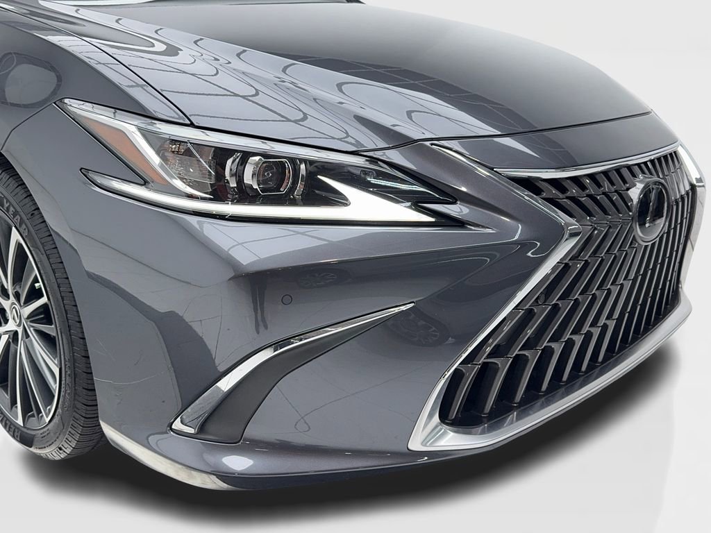 Used 2023 Lexus ES 350 w/ Premium Package FWD image 3