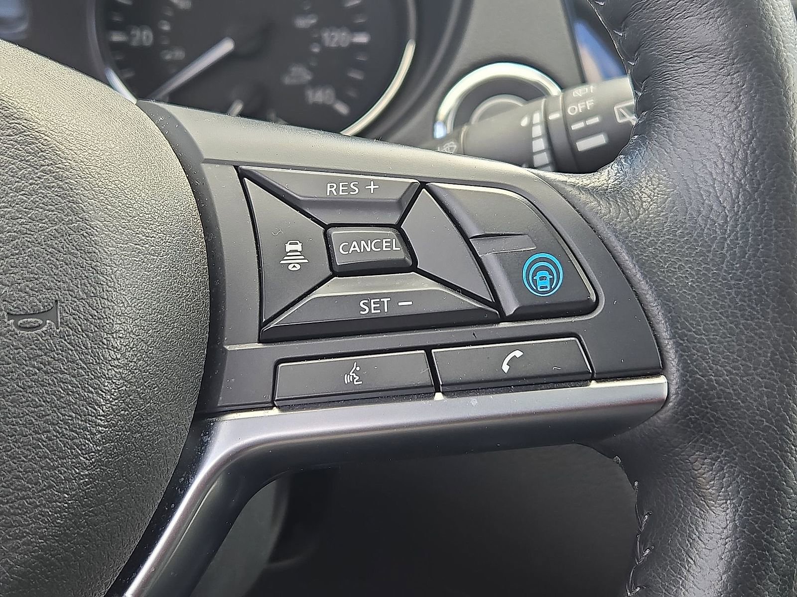 Used 2021 Nissan Rogue Sport SL w/ Premium Package image 24