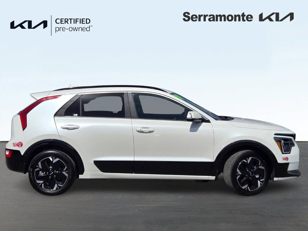 Certified 2024 Kia Niro Wind FWD image 3