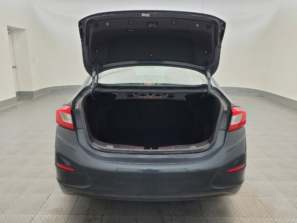Used 2018 Chevrolet Cruze LT w/ Convenience Package image 29