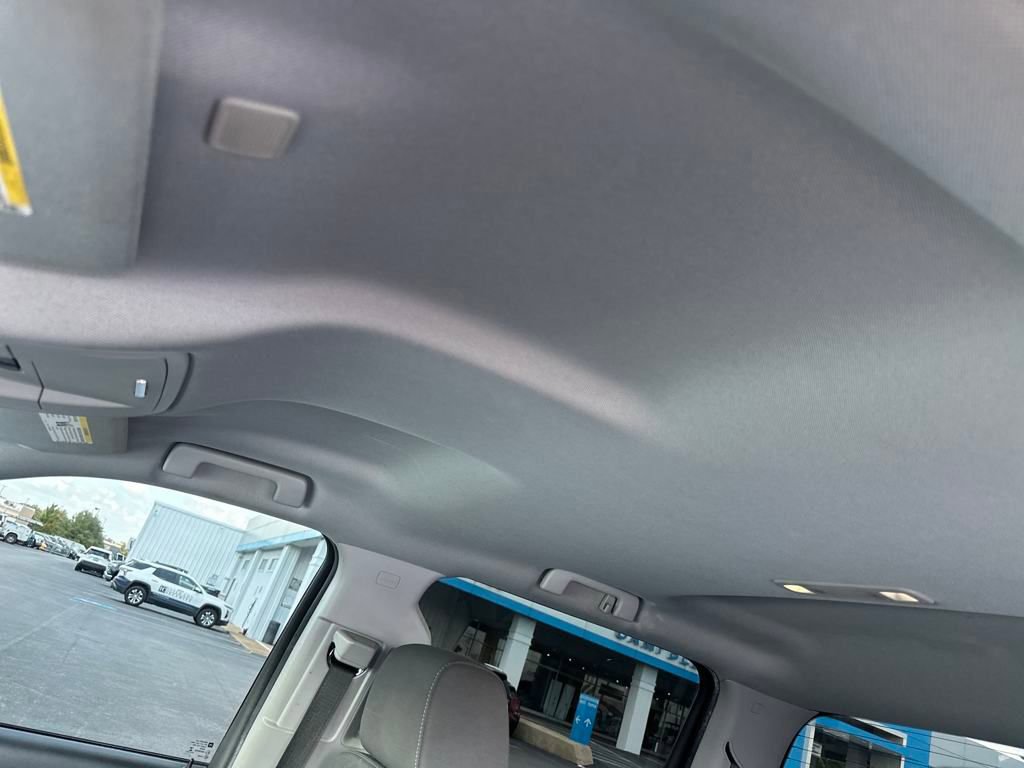 Used 2018 Chevrolet Silverado 1500 LT w/ LT Eassist Package image 27