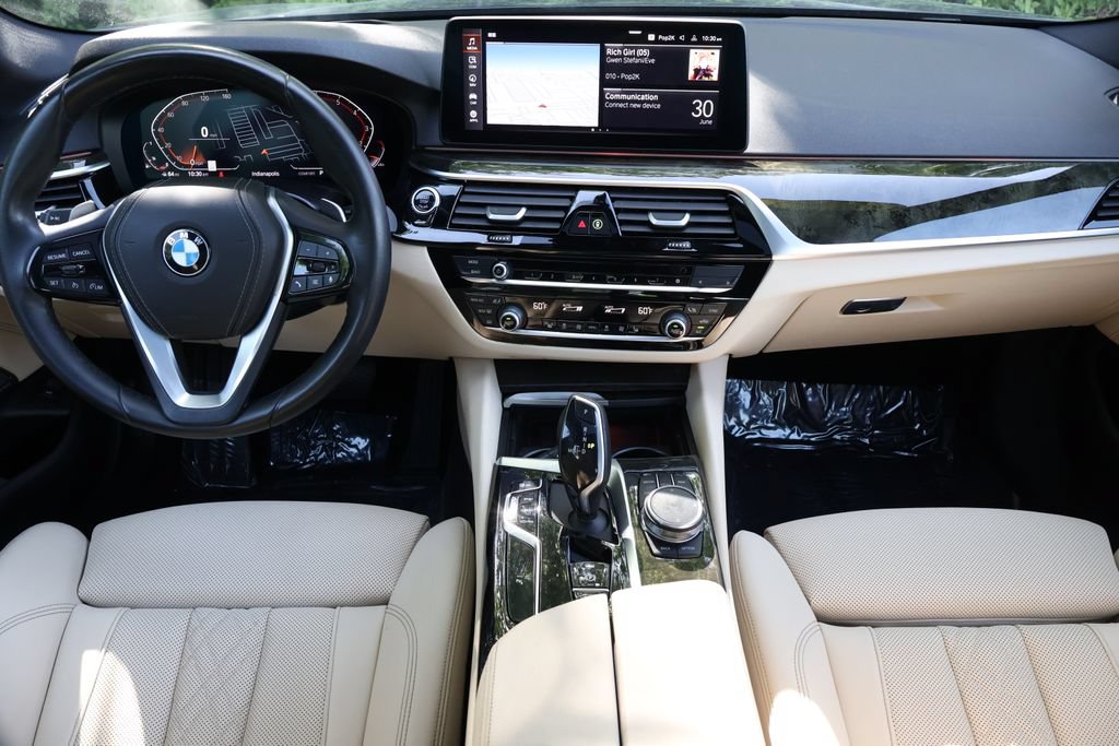 Used 2023 BMW 530i w/ Premium Package RWD image 15