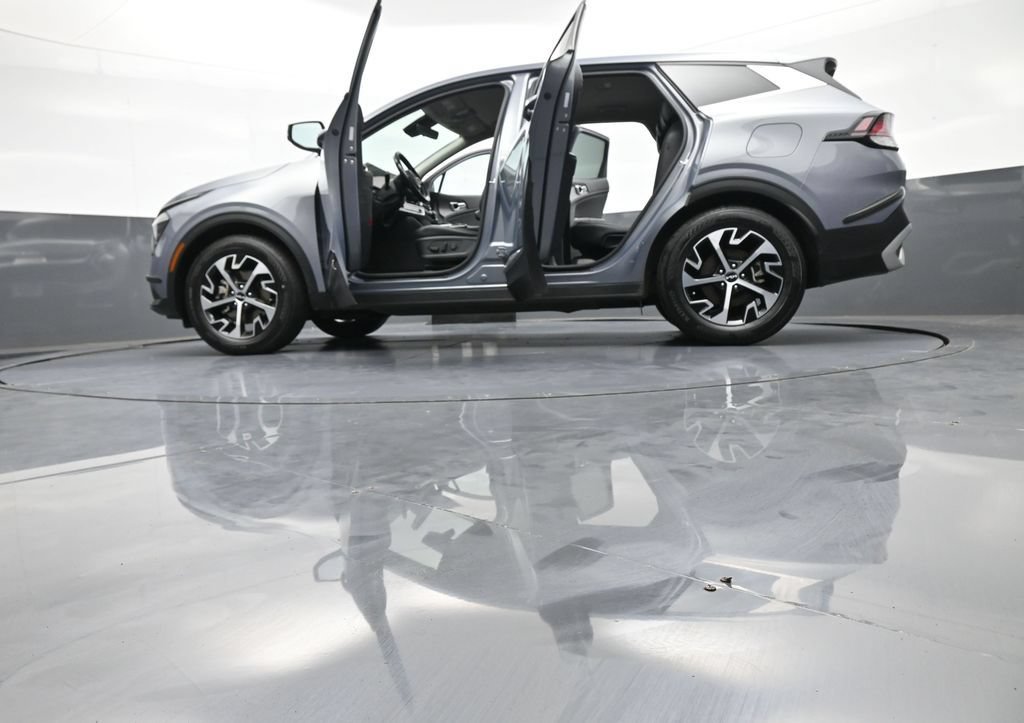 Certified 2024 Kia Sportage EX FWD image 48