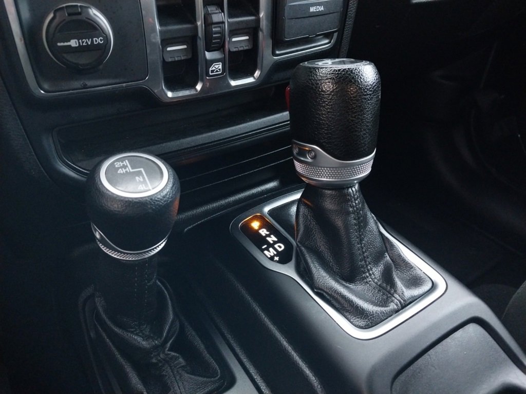 Used 2018 Jeep Wrangler Unlimited Sport S image 16