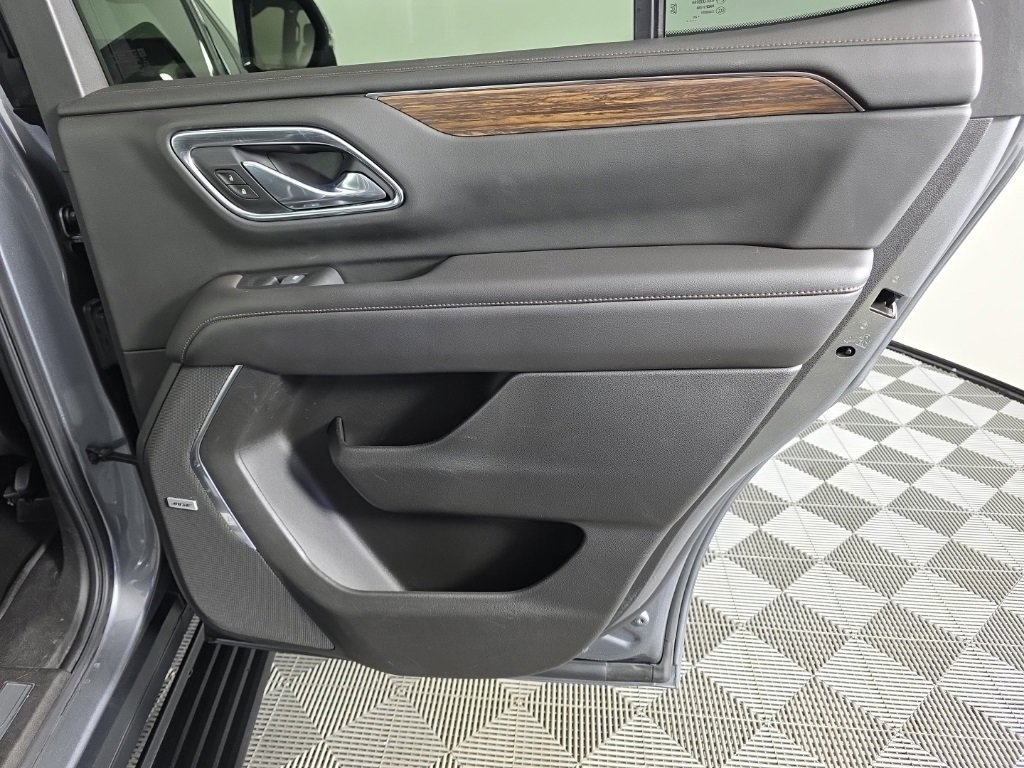 Used 2021 Chevrolet Tahoe High Country w/ Premium Package image 38