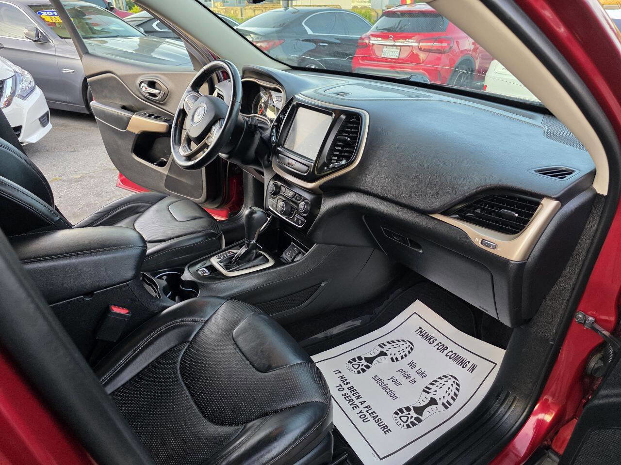 Used 2017 Jeep Cherokee Limited w/ Luxury Group image 17