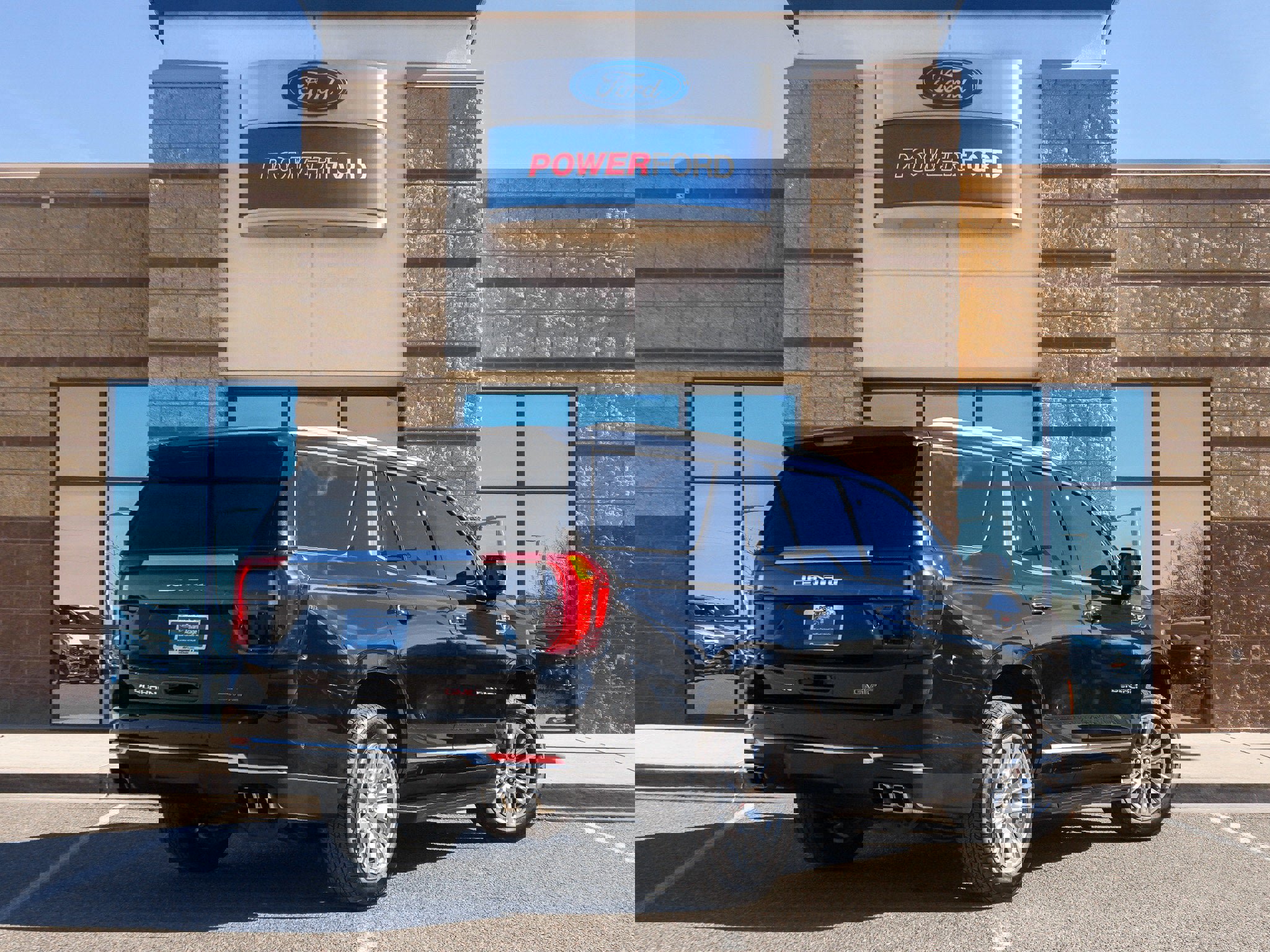 Used 2025 GMC Yukon Denali image 6