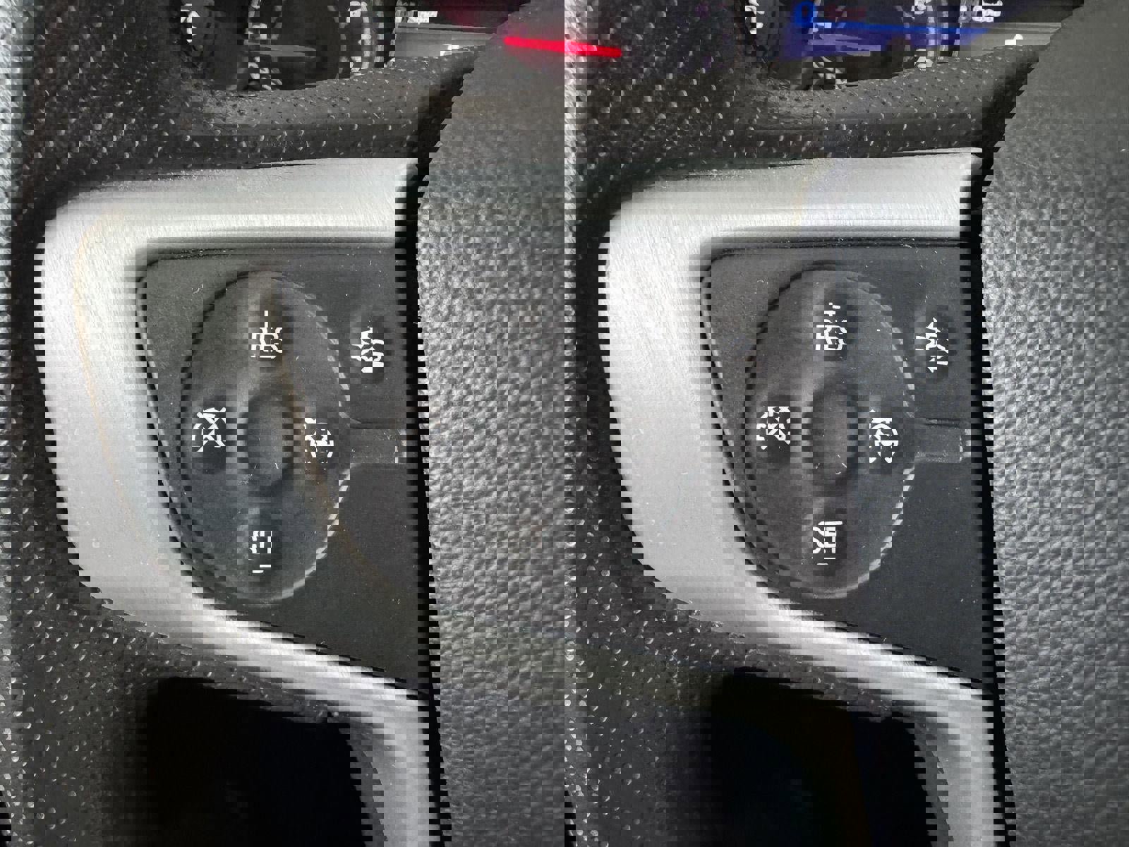 Used 2023 GMC Terrain SLE w/ Driver Convenience Package image 16