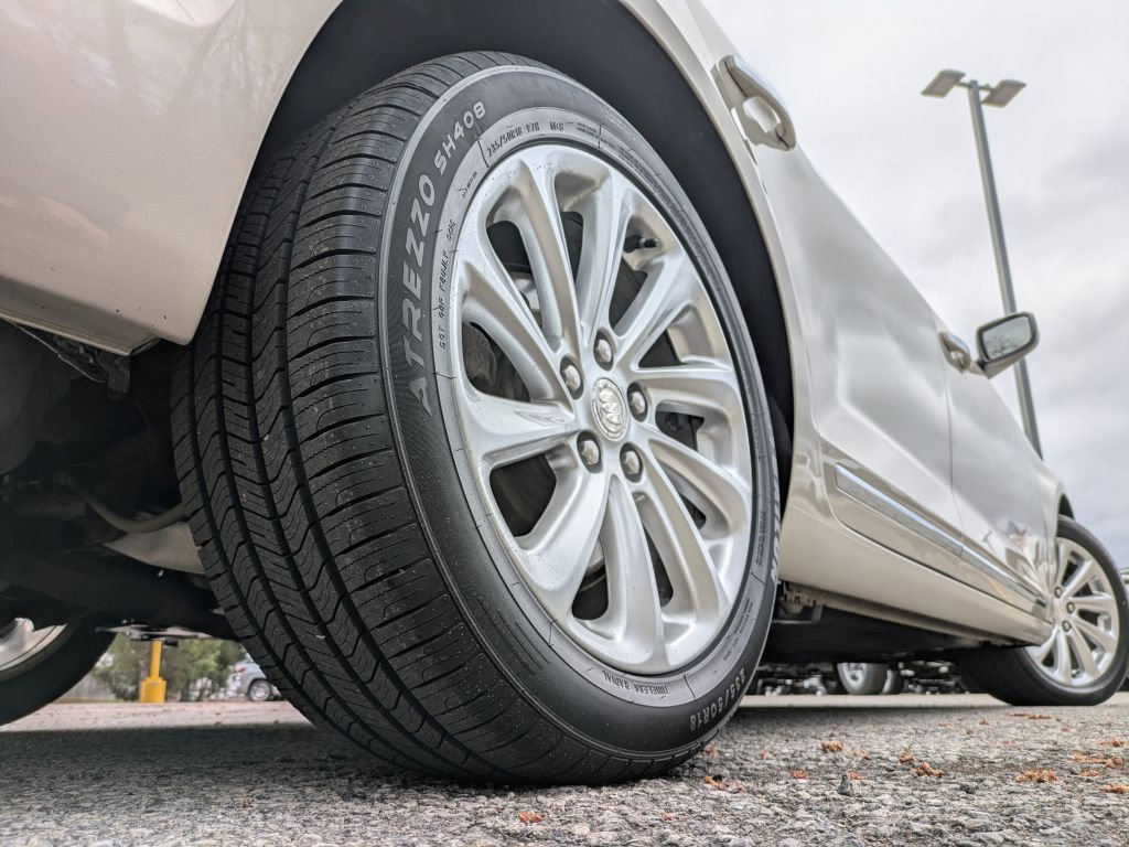 Used 2015 Buick LaCrosse image 38