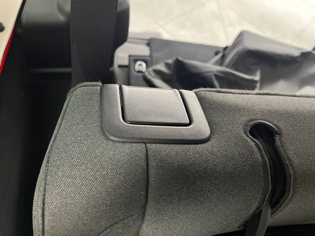 Used 2025 Jeep Wrangler Sahara 4xe image 17