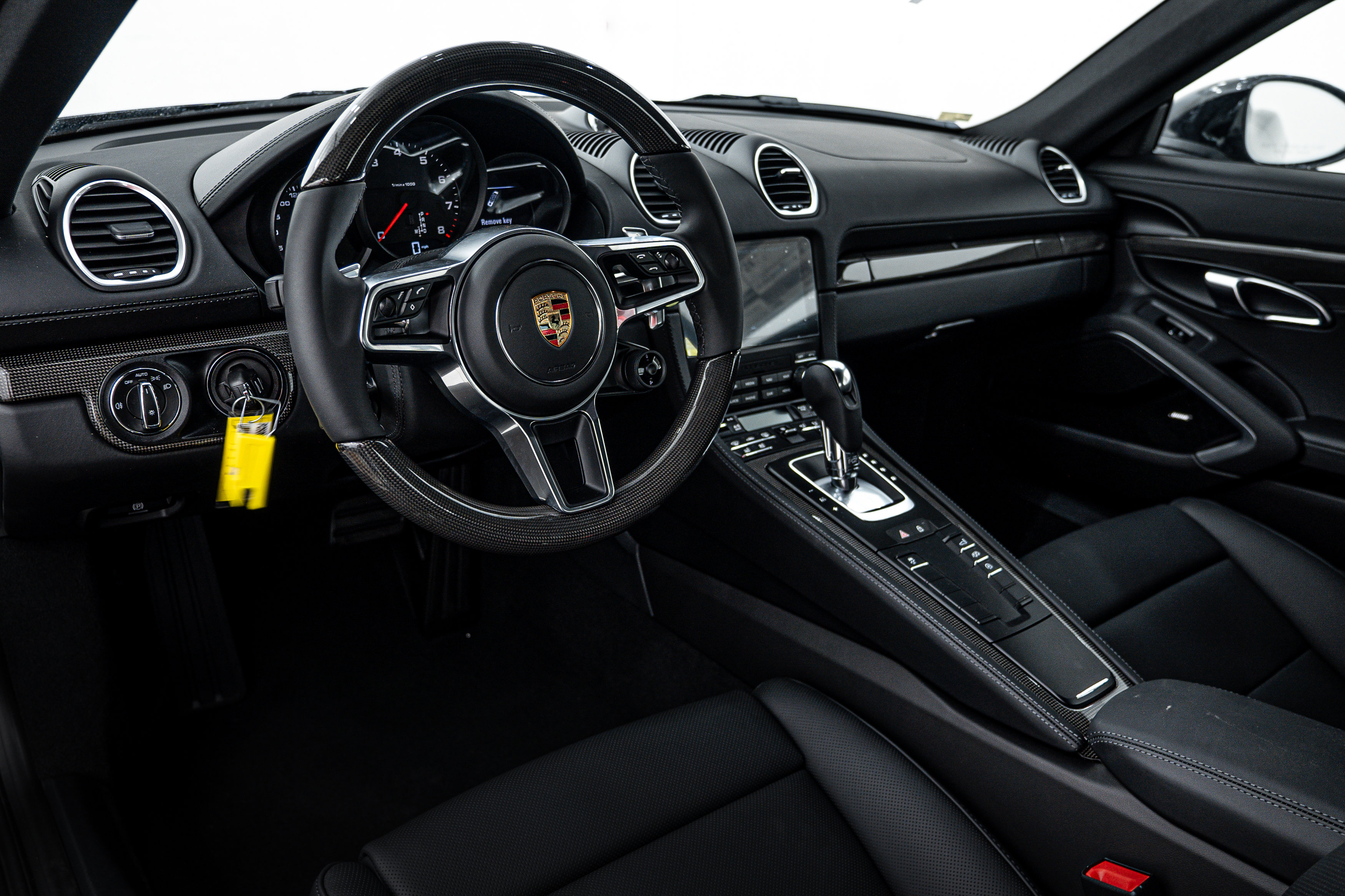 Certified 2025 Porsche 718 Cayman image 4