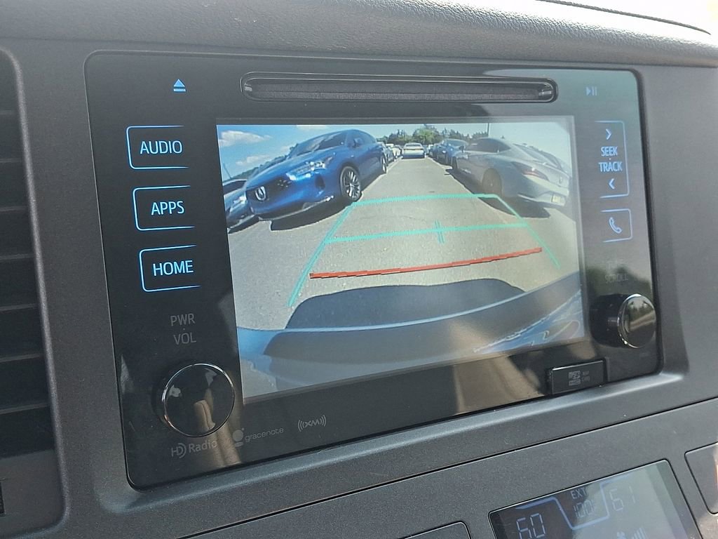 Used 2017 Toyota Sienna FWD image 18