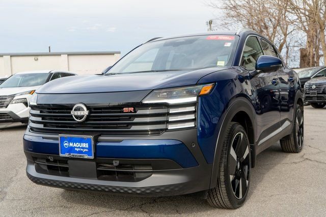 Certified 2025 Nissan Kicks SR image 2