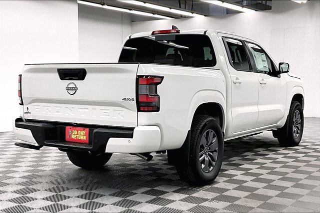 New 2025 Nissan Frontier SV image 18