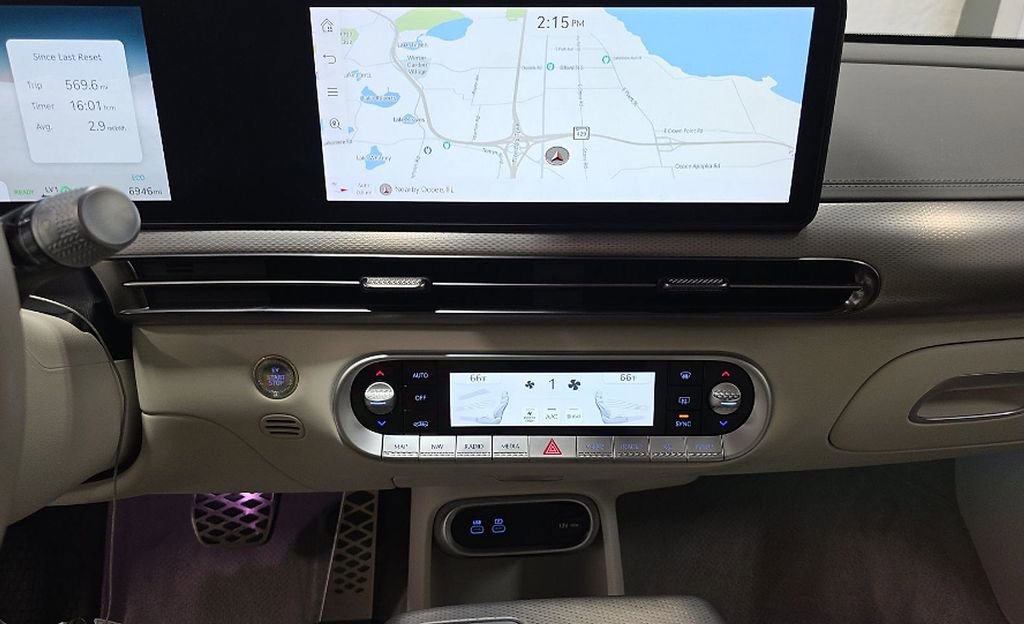 Used 2025 Genesis GV60 Performance image 9