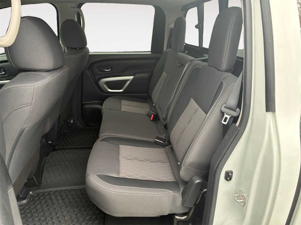 Used 2024 Nissan Titan SV image 13