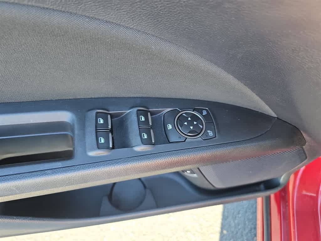 Used 2019 Ford Fusion SE FWD image 17