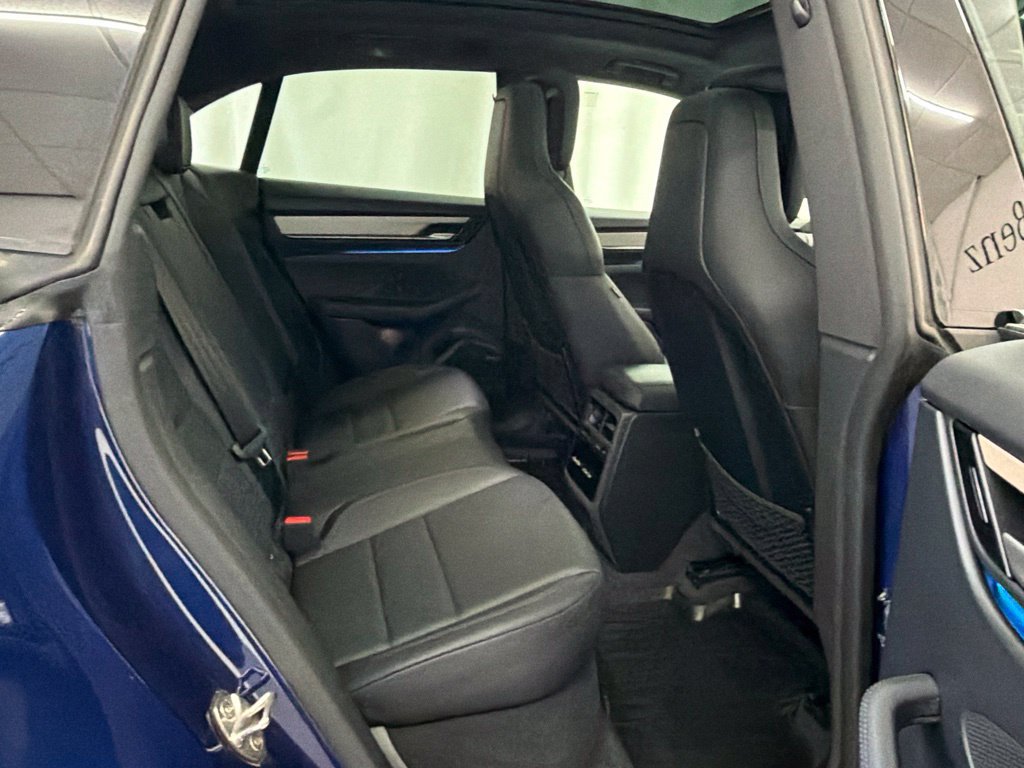 Used 2024 Porsche Macan 4 Electric AWD/4WD image 29