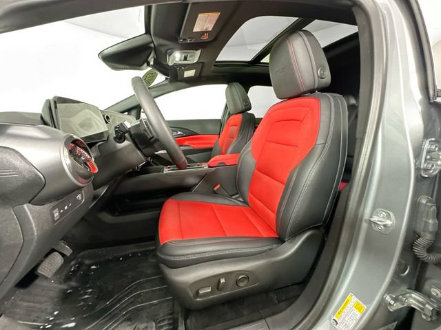 Used 2025 Chevrolet Equinox EV RS AWD/4WD image 4