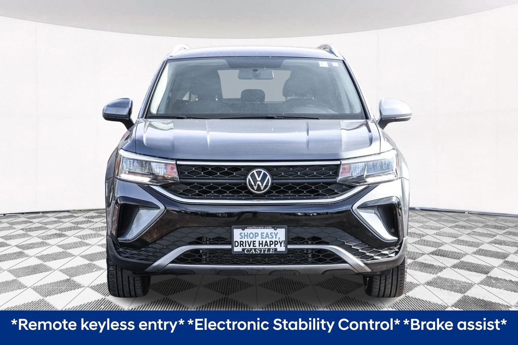 Certified 2022 Volkswagen Taos SE image 9