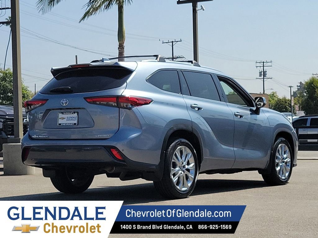 Used 2023 Toyota Highlander Limited image 12