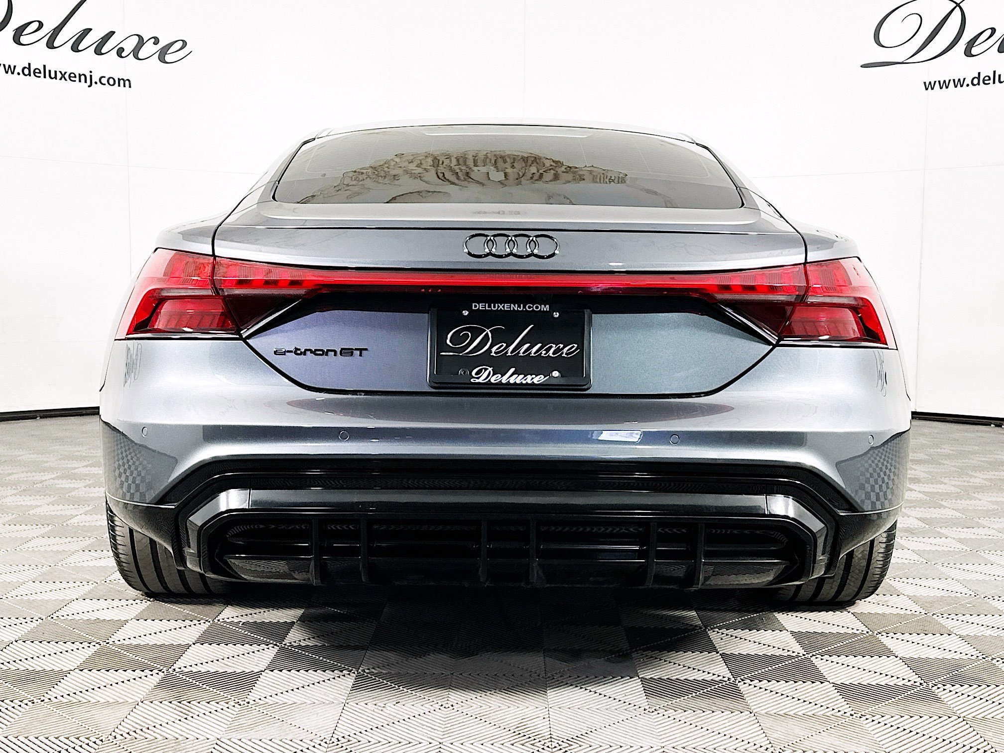 Used 2024 Audi e-tron GT Premium Plus image 5