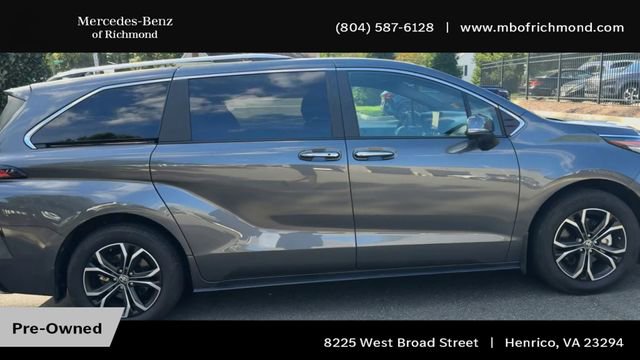 Used 2025 Toyota Sienna Platinum image 3