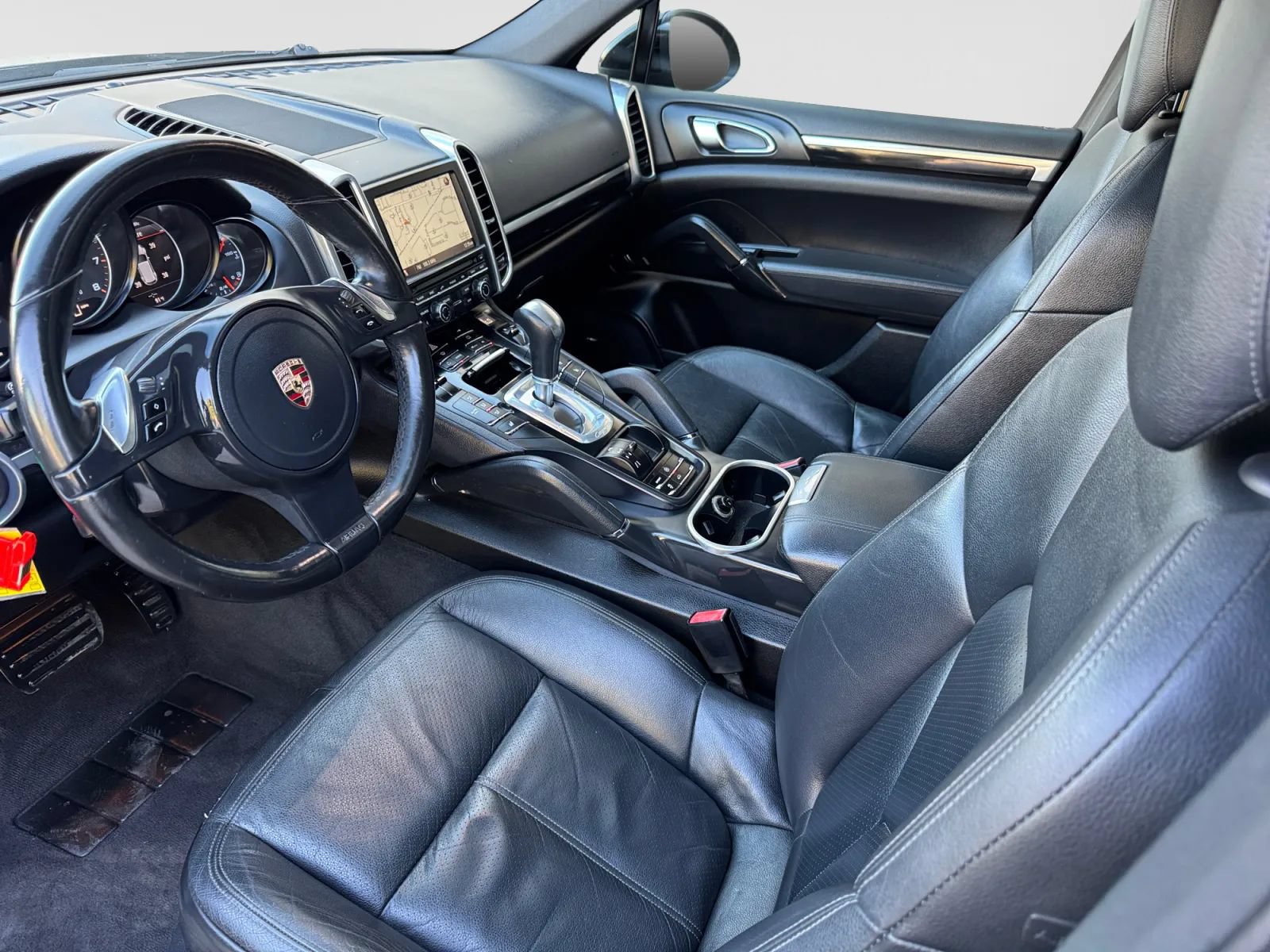 Used 2011 Porsche Cayenne AWD/4WD image 12