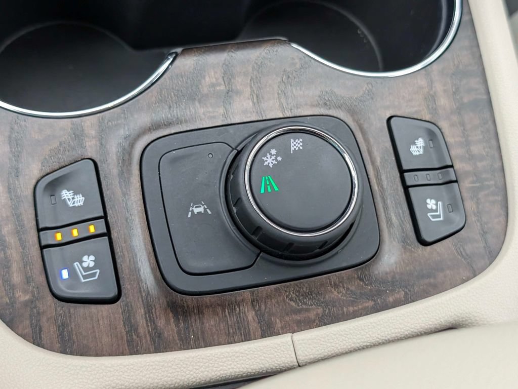 Used 2022 GMC Acadia Denali w/ Denali Technology Package FWD image 18