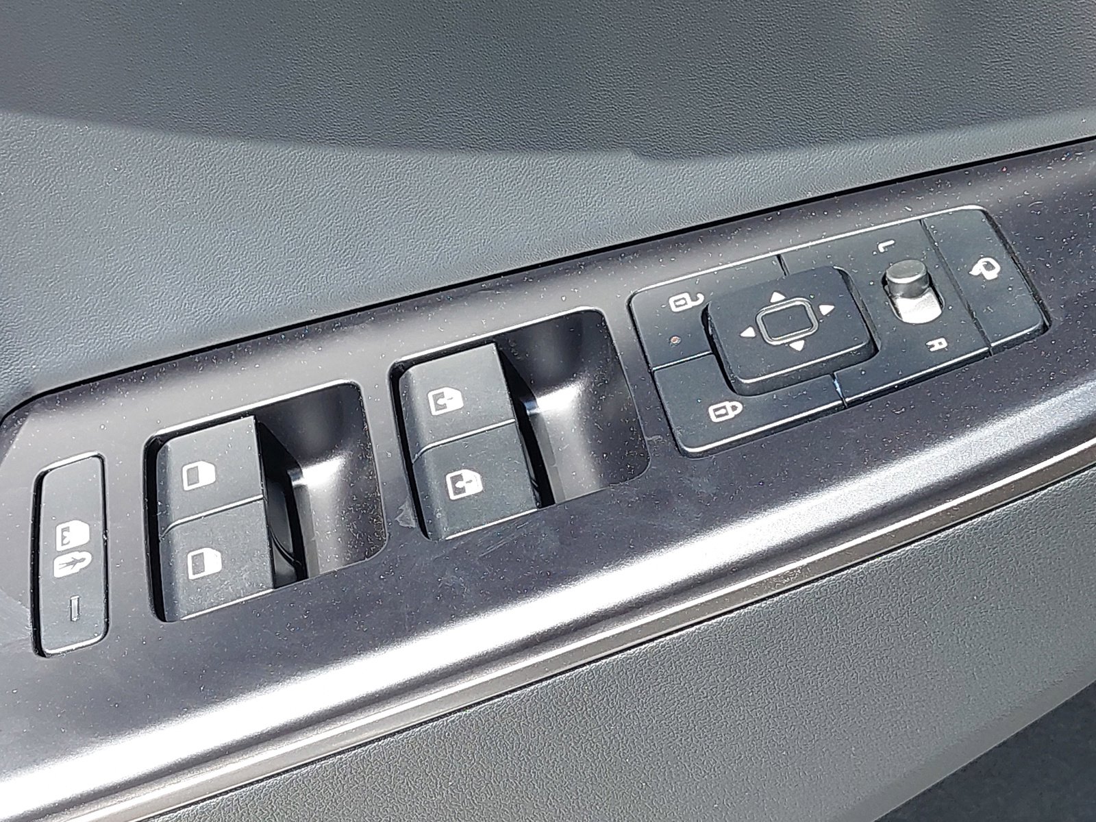 New 2025 Kia EV6 Light w/ Light LR Technology Package image 28