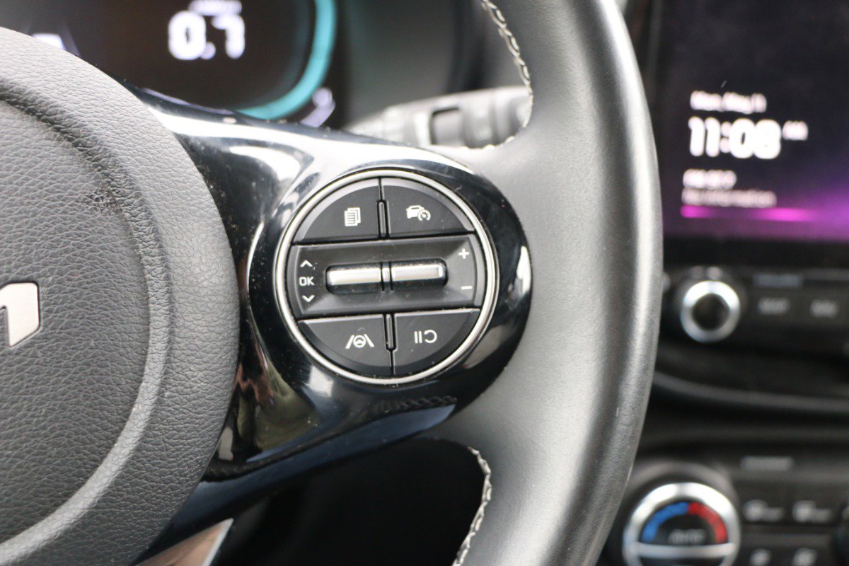Used 2023 Kia Soul GT-Line FWD image 19