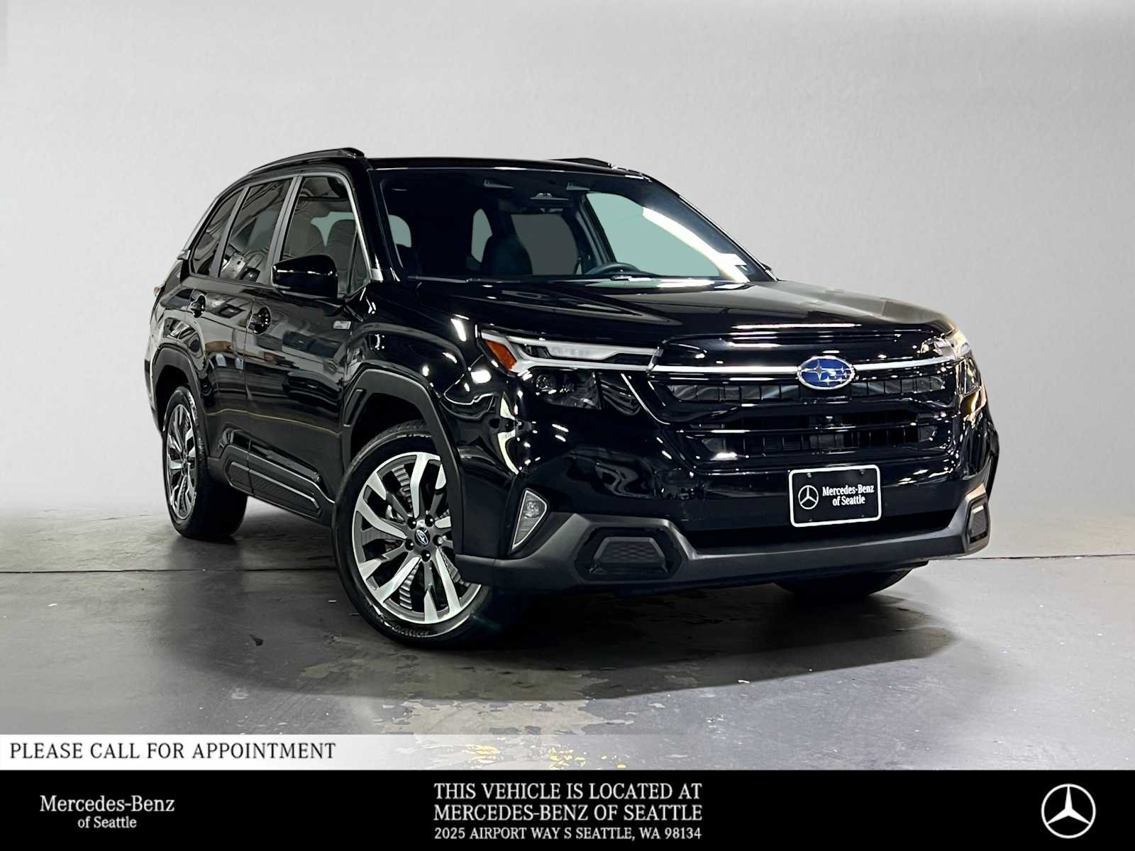 Used 2025 Subaru Forester Touring AWD/4WD image 1